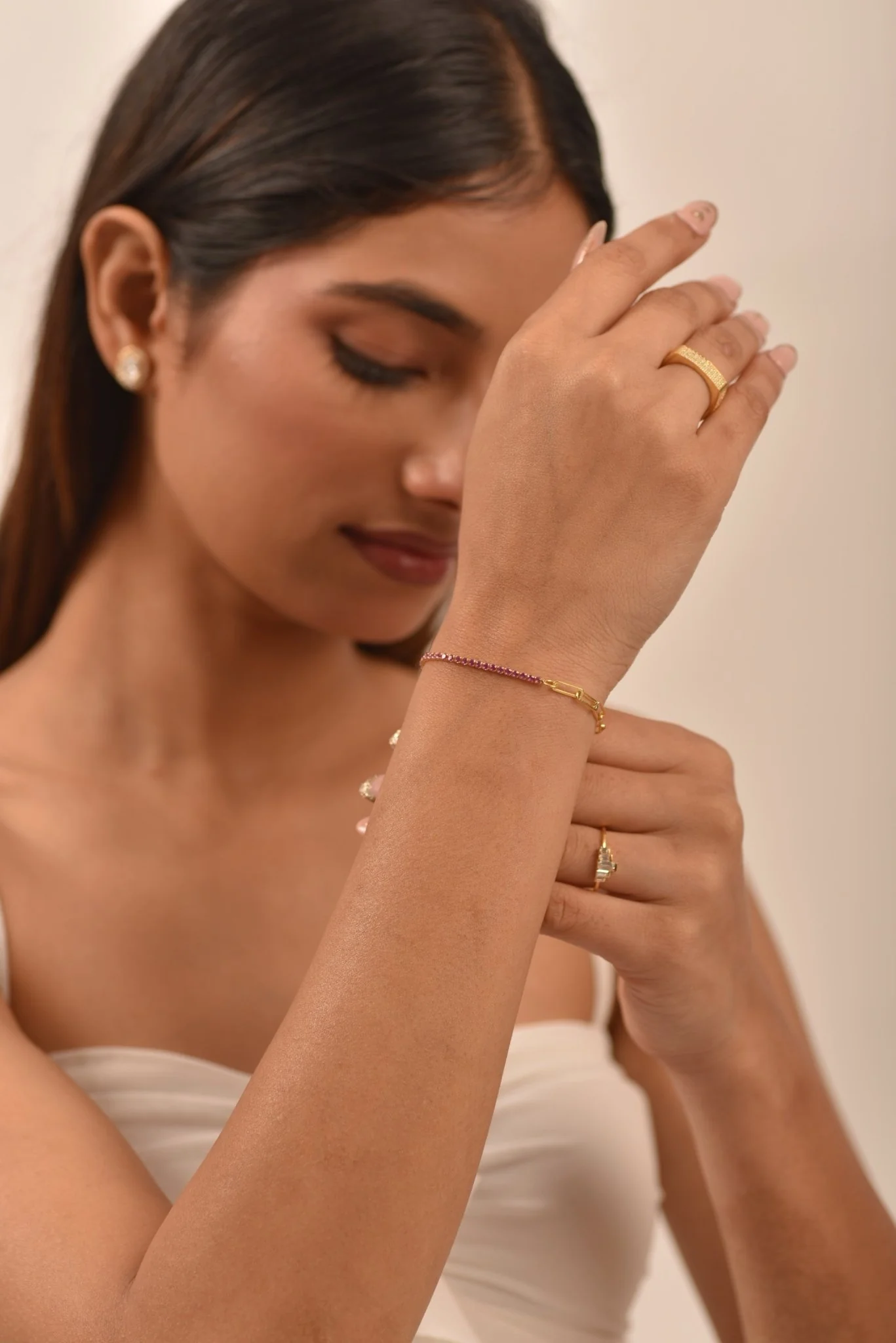 1.34 Carat Natural Pink Sapphire & Paperclip 50-50 Tennis Bracelet - Image 5