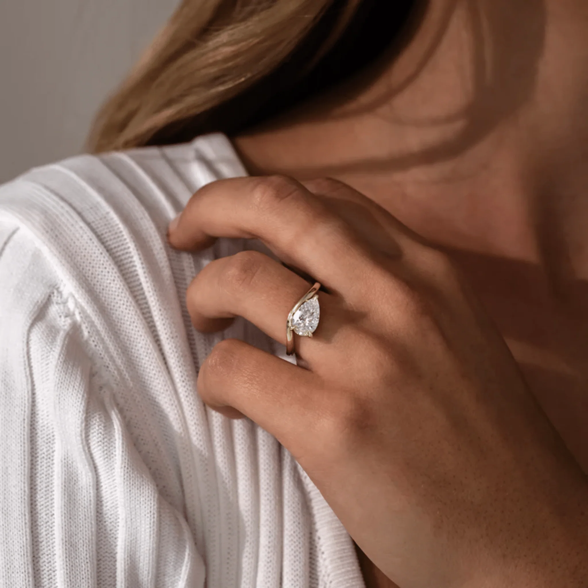 1.50 Carat Pear Cut East West Engagement Ring - Image 16