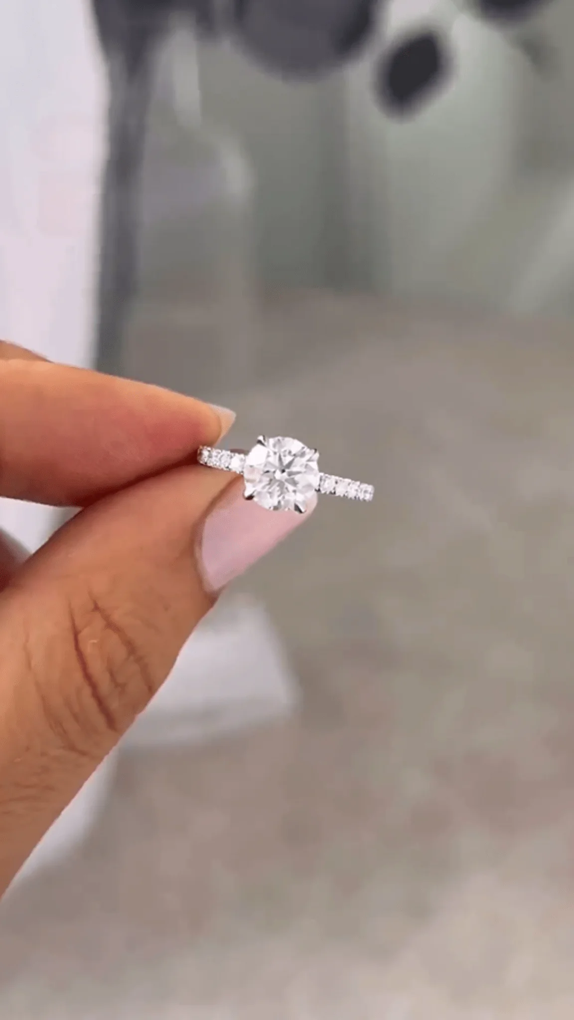 1.50 Carat Round Cut Diamond Engagement Ring - Image 8