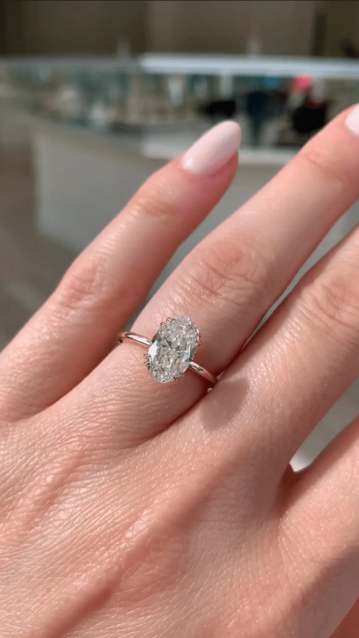 2 Carat Oval Cut 8 V Prongs Minimalist Engagement Ring - Image 3