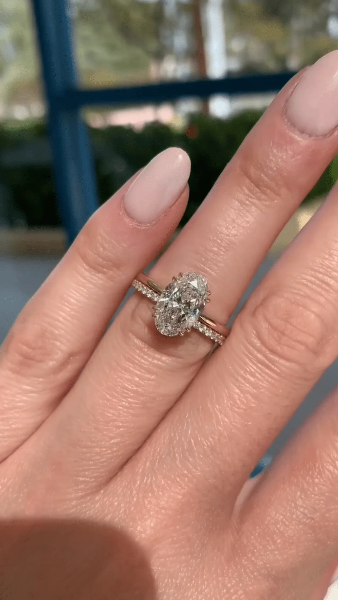 2 Carat Oval Cut 8 V Prongs Minimalist Engagement Ring - Image 7