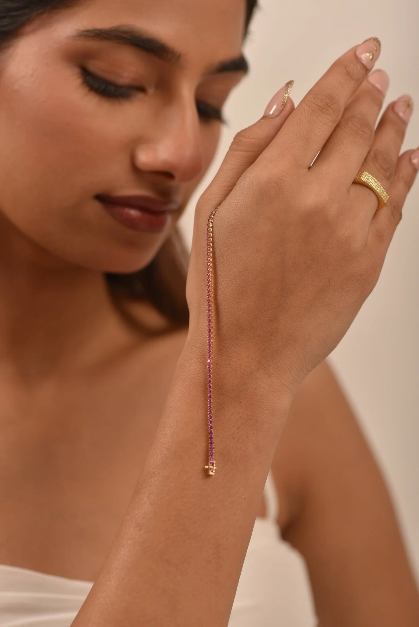 3.21 Carats Natural Pink Sapphire Tennis Bracelet in 14K/18K Yellow Gold - Image 7