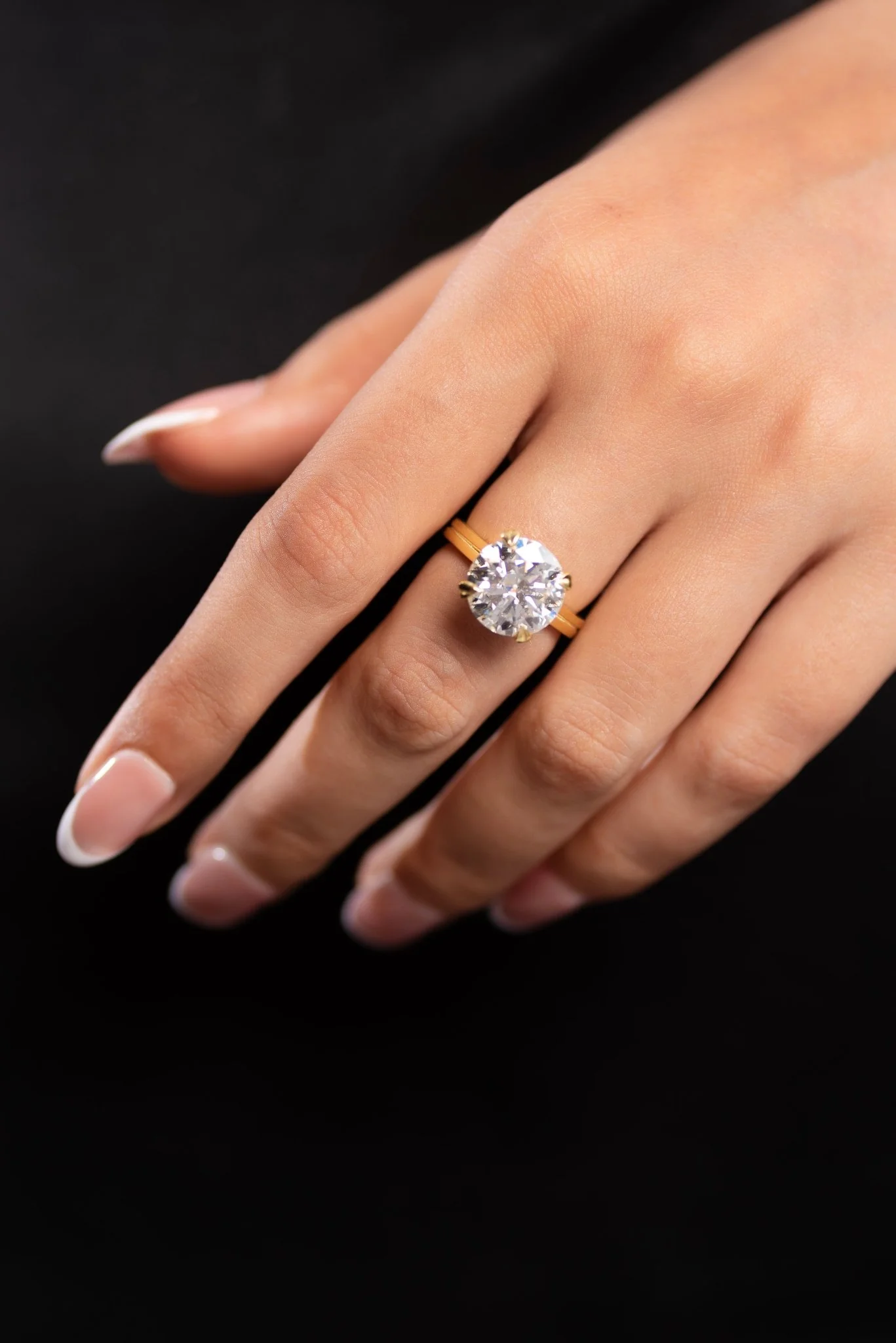 5 Carat Round Cut Lab Grown Diamond Twin Band Engagement Ring - Image 3