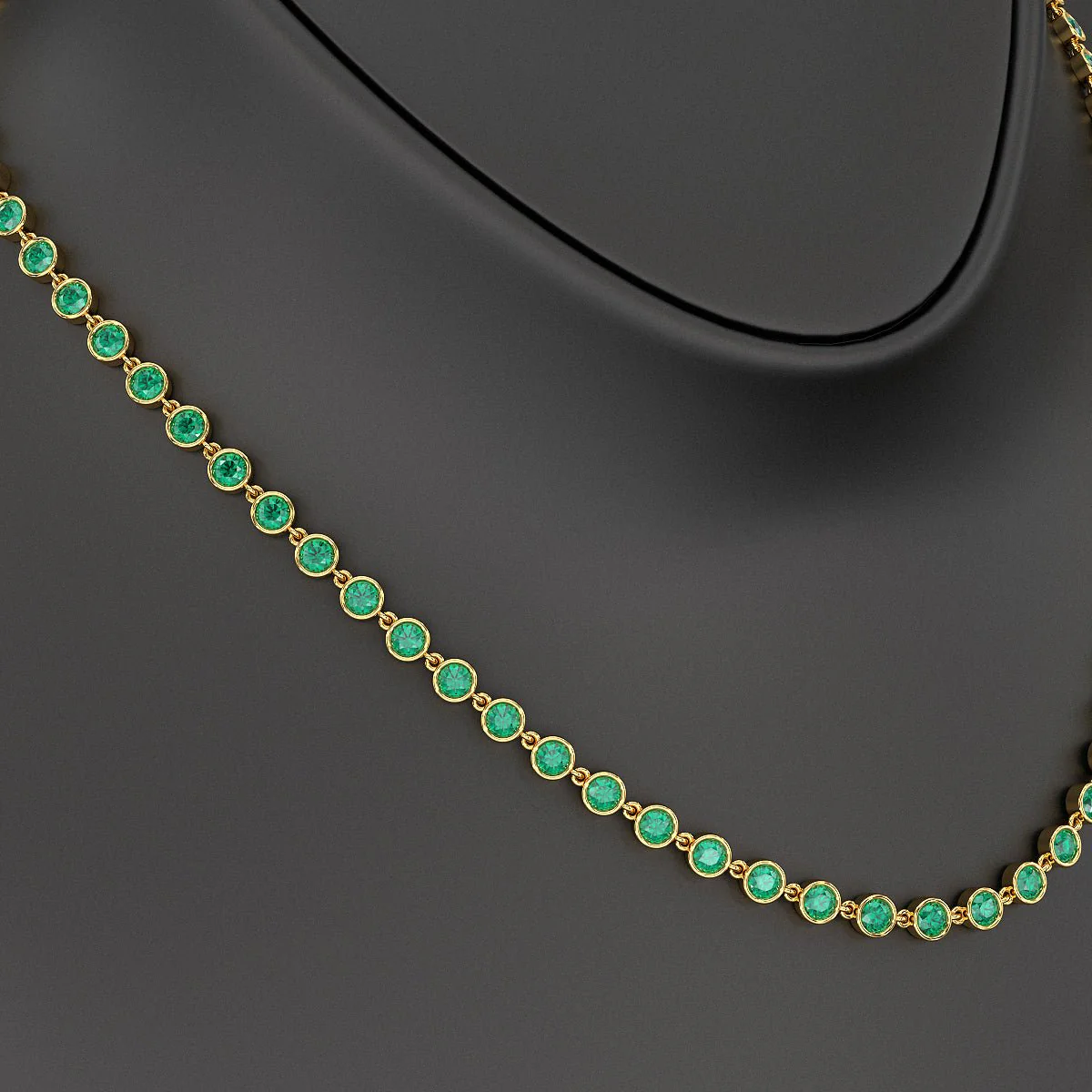 9.36 Carats Natural Emerald Choker Necklace in 14K Gold - Image 2