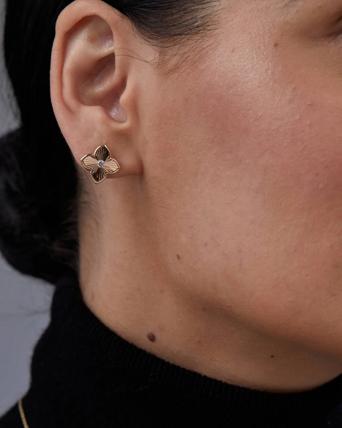 Clover Floral Diamond Earrings for Her - Image 3
