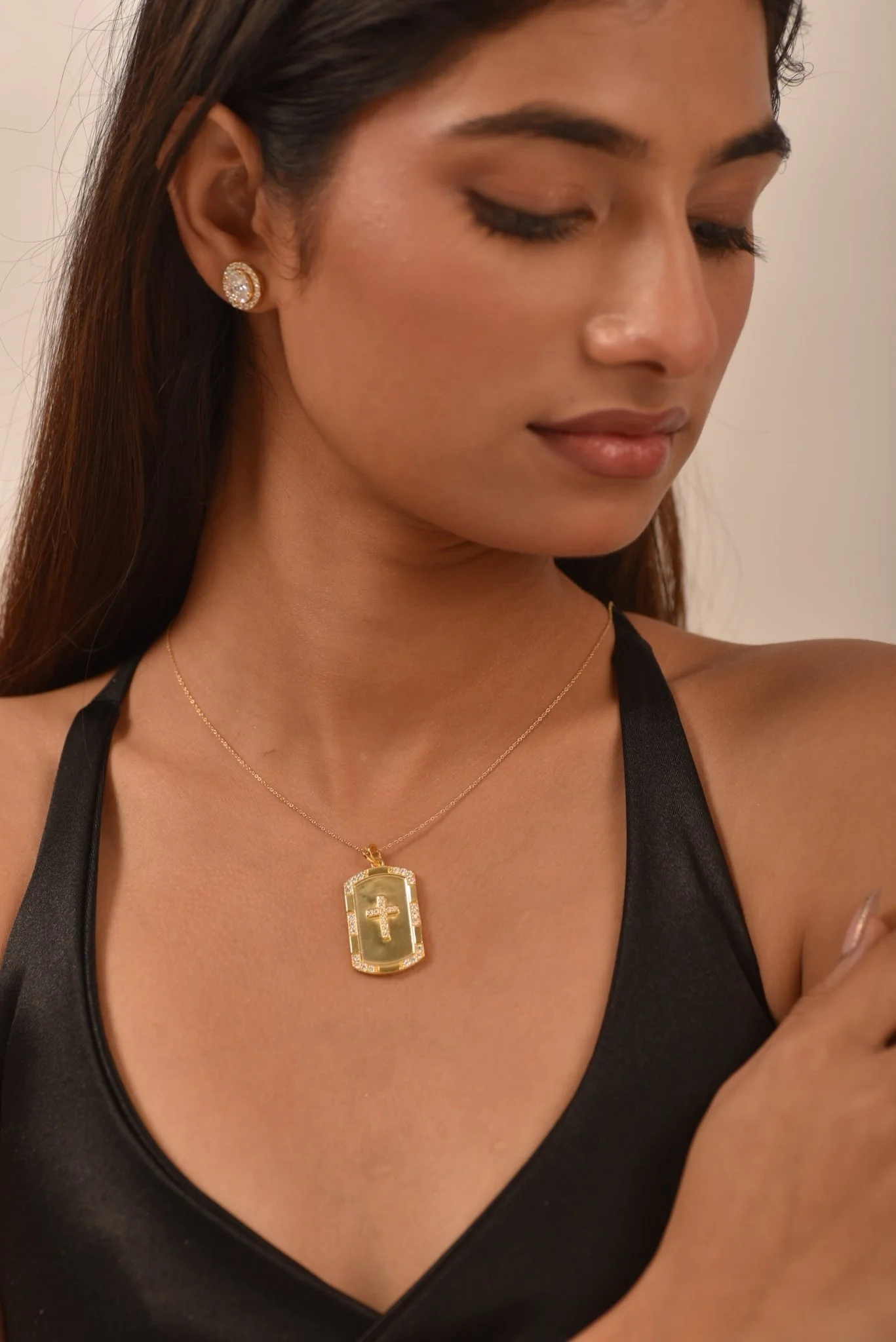 Gold Diamond Cross Pendant Necklace - Image 9