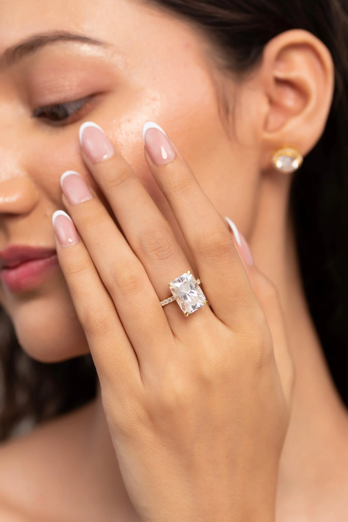 HUGE 10 Carat Radiant Cut Diamond Engagement Ring - Image 2