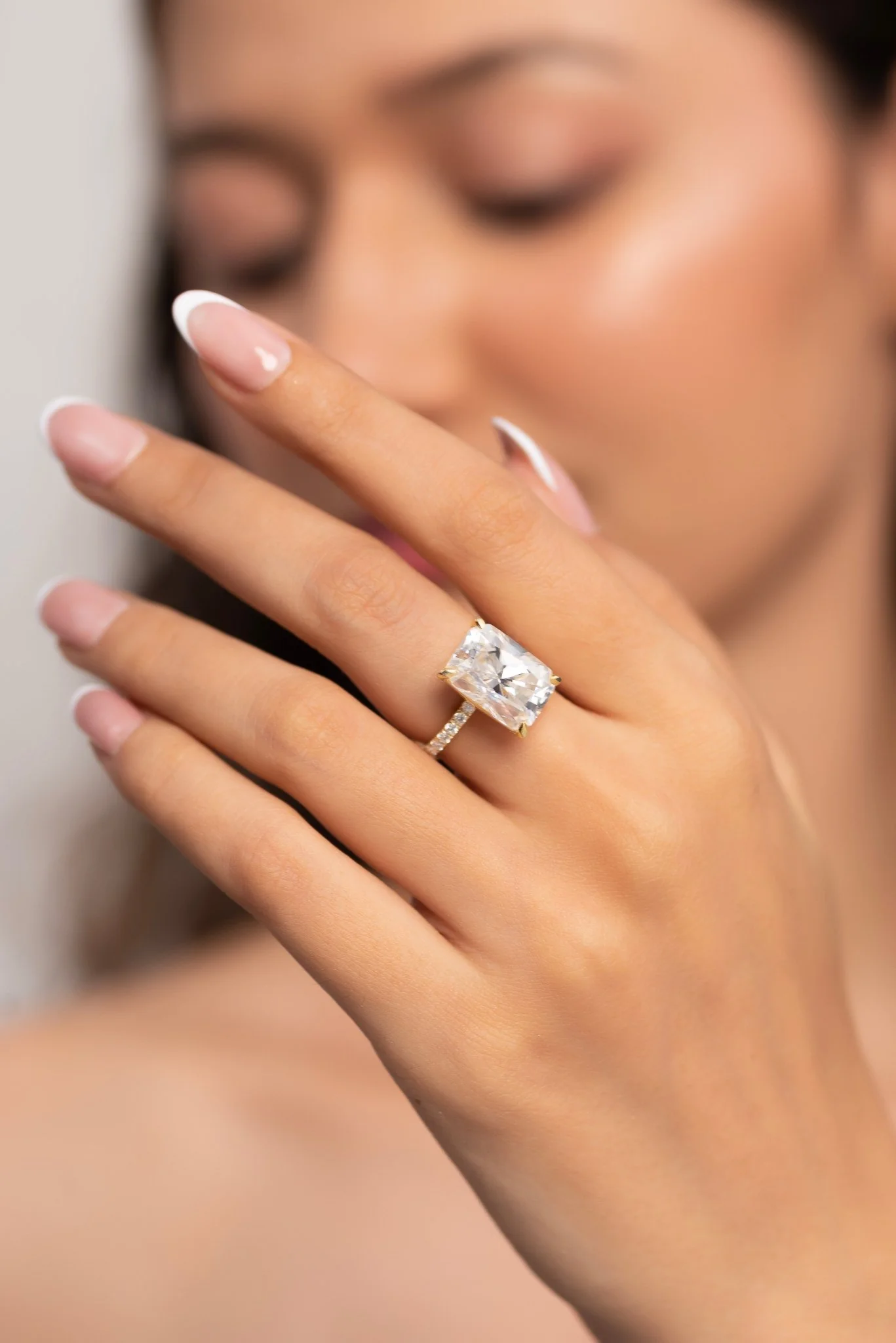 HUGE 10 Carat Radiant Cut Diamond Engagement Ring - Image 3