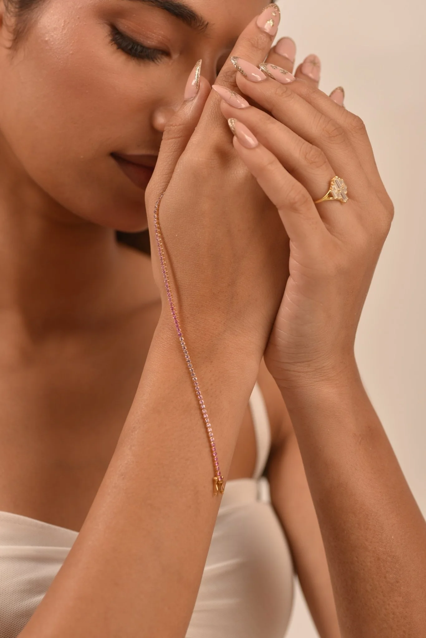 Ombre 3.28 Carats Natural Pink Sapphire Tennis Bracelet in 14K/18K Rose Gold - Image 10