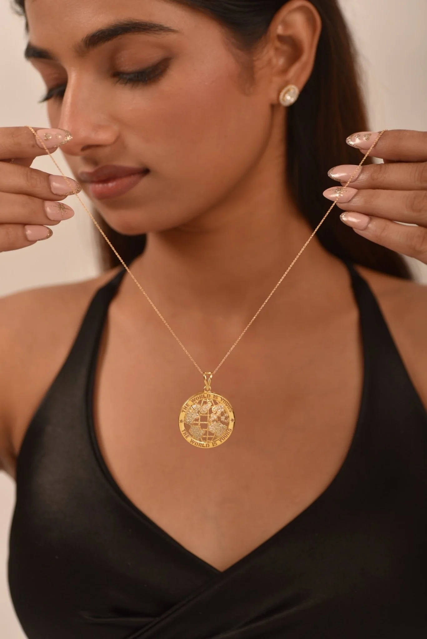 The World Is Yours Diamond Globe Pendant Necklace - Image 3